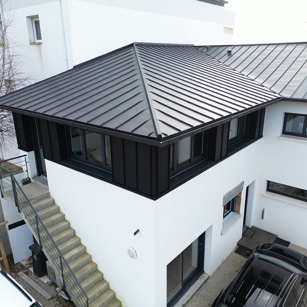 Réalisation d'une extension en zinc anthracite